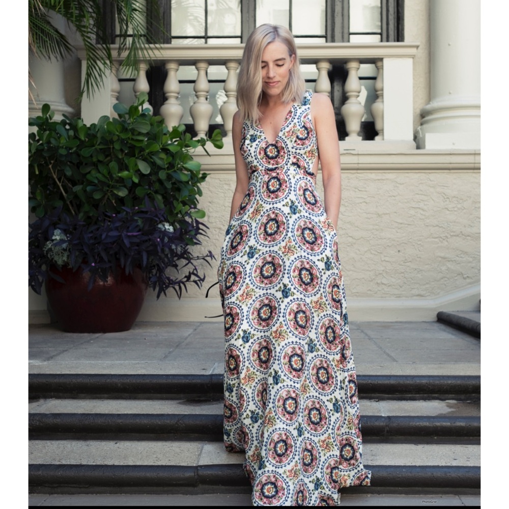 Jetset Diaries Bella Floral Printed Maxi Dress Medium